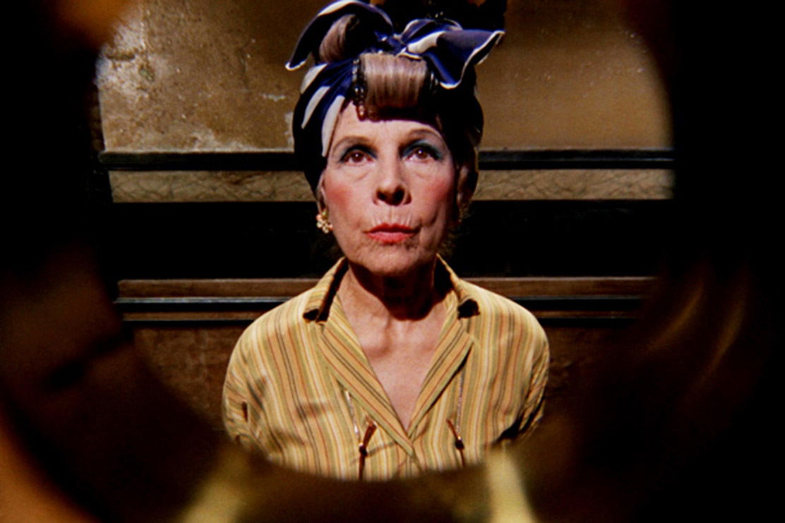 Clicca per vedere l'immagine originale Minnie Castevet è interpretata da Ruth Gordon