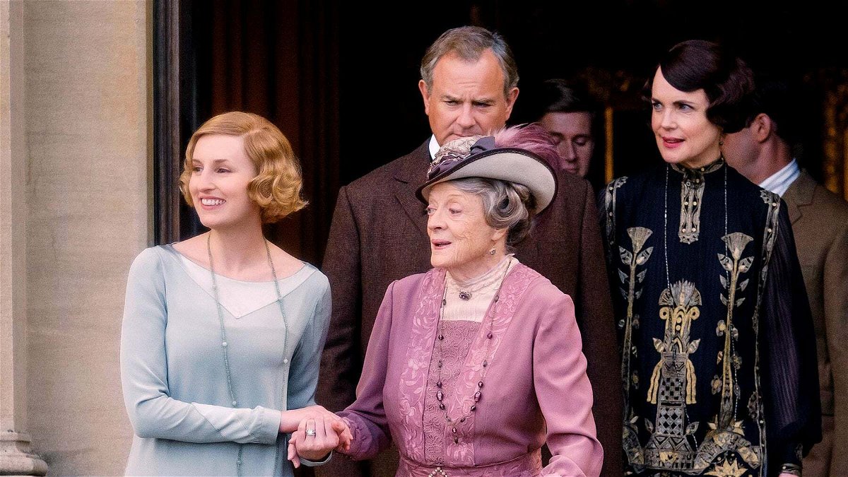 Nel secondo film di Downton Abbey torna la famiglia Crawley: Edith, Violet, Robert e Cora