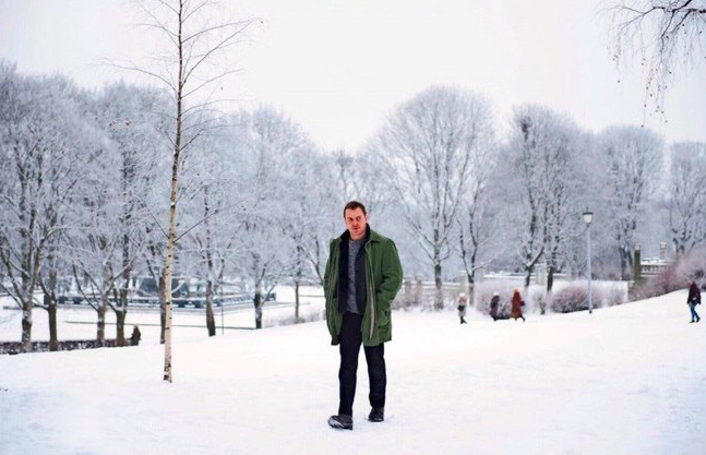 Michael Fassbender en El muñeco de nieve
