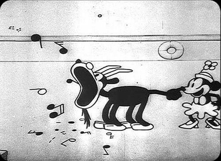 Minnie usa una capra come fonografo in Steamboat Willie