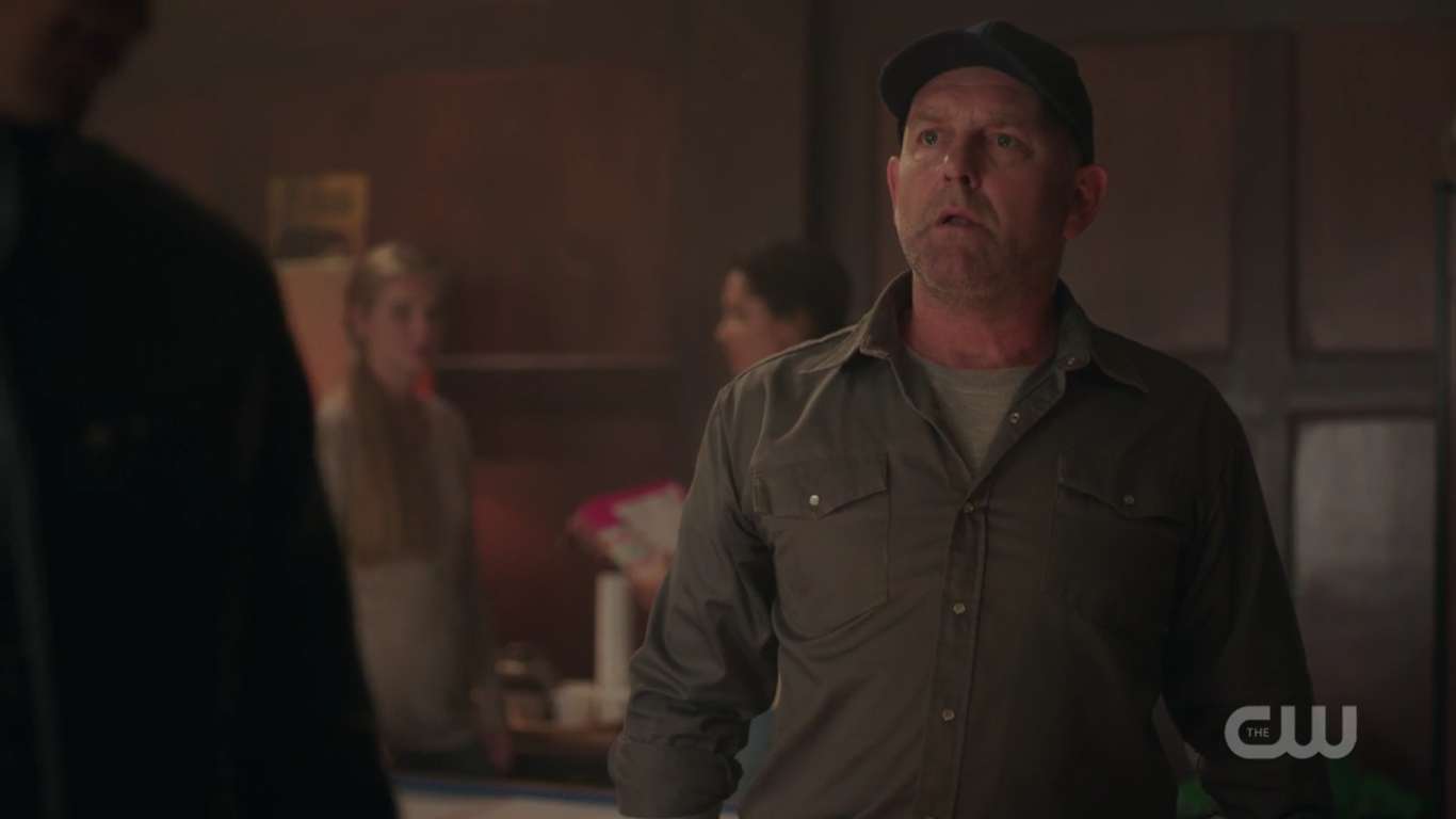 Il signor Svenson in Riverdale Chi ha ucciso Joseph Svenson?