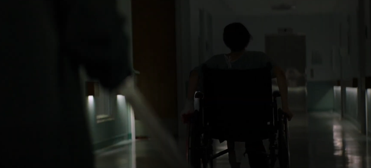 Ένα άτομο σε αναπηρικό καροτσάκι