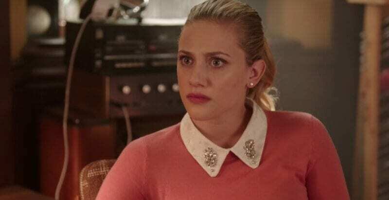 Betty in una scena di Riverdale