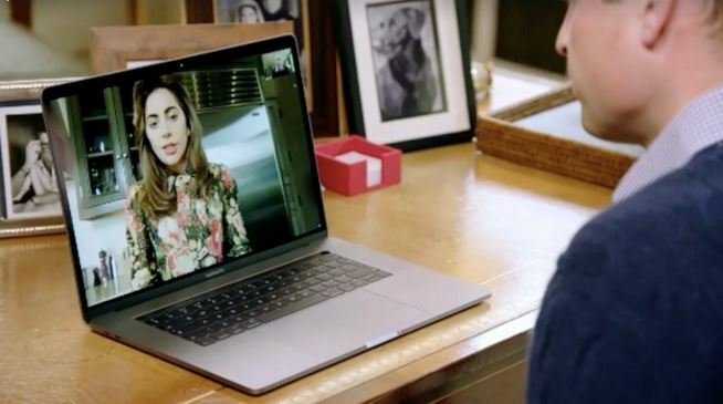 William e l'immagine di Lady Gaga nella chat del computer