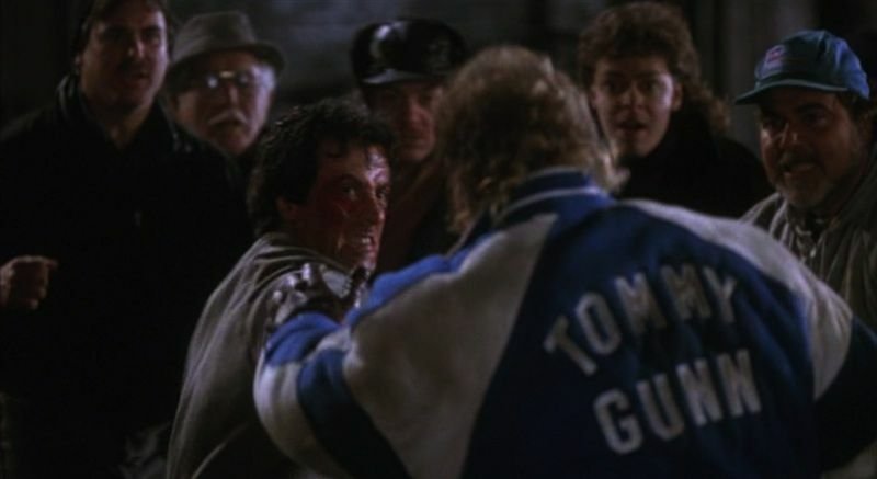 Rocky sta per dare un pugno a Tommy Gunn