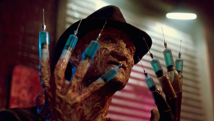 Freddy Krueger è interpretato da Robert Englund