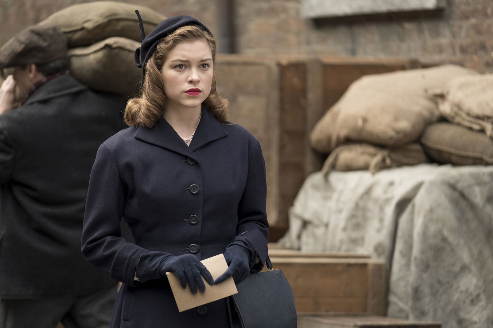 Red Joan Sophie Crookson nei panni della giovane Joan