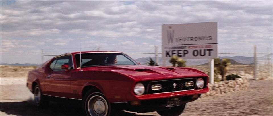 La 1971 Ford Mustang Mach 1 in una scena del film