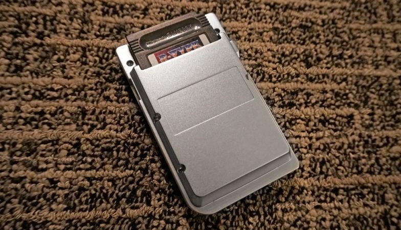 Il retro di Ultra Game Boy