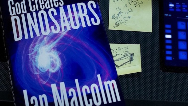 God Creates Dinosaurs, la copertina del libro di Ian Malcolm in Jurassic World
