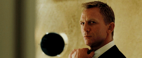 Daniel Craig trong một cảnh trong phim