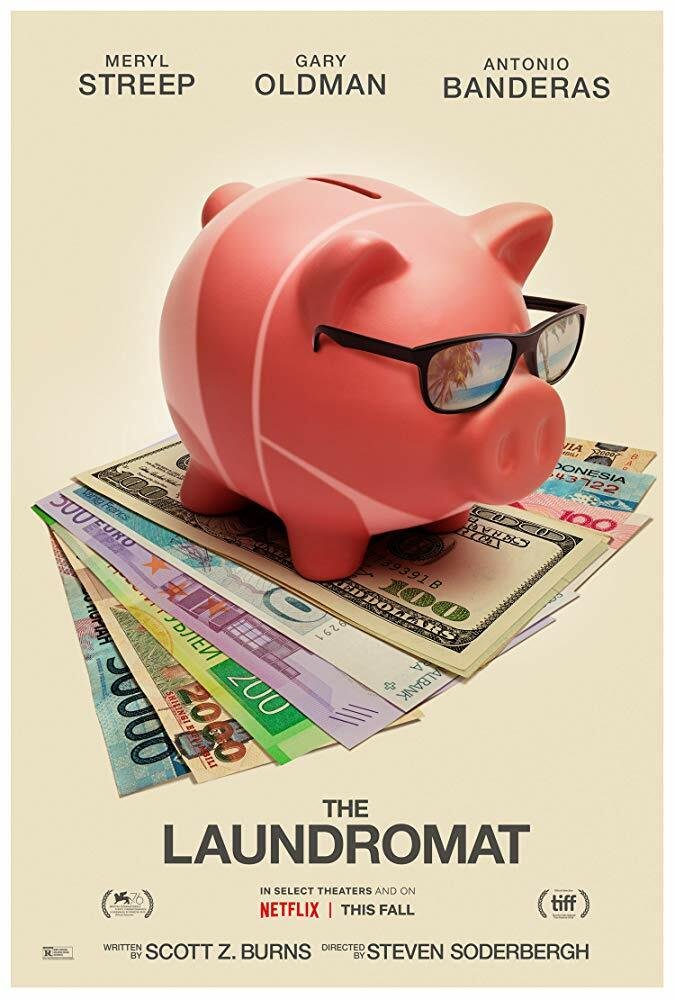Un salvadanaio a forma di maialino su un letto di soldi nel poster ufficiale di Panama Papers (The Laundromat)