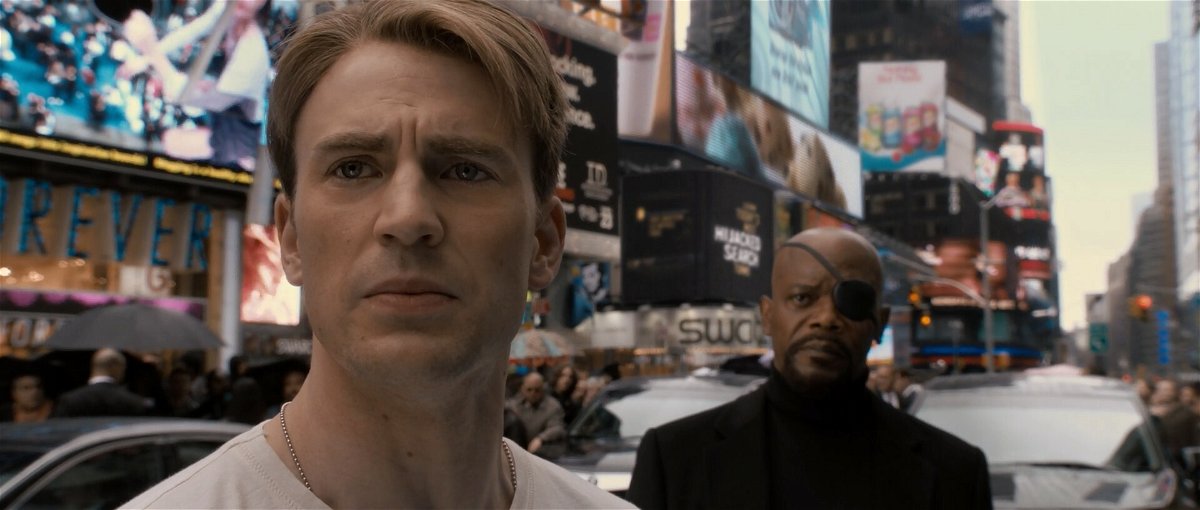 Chris Evans in una scena finale del primo Captain America