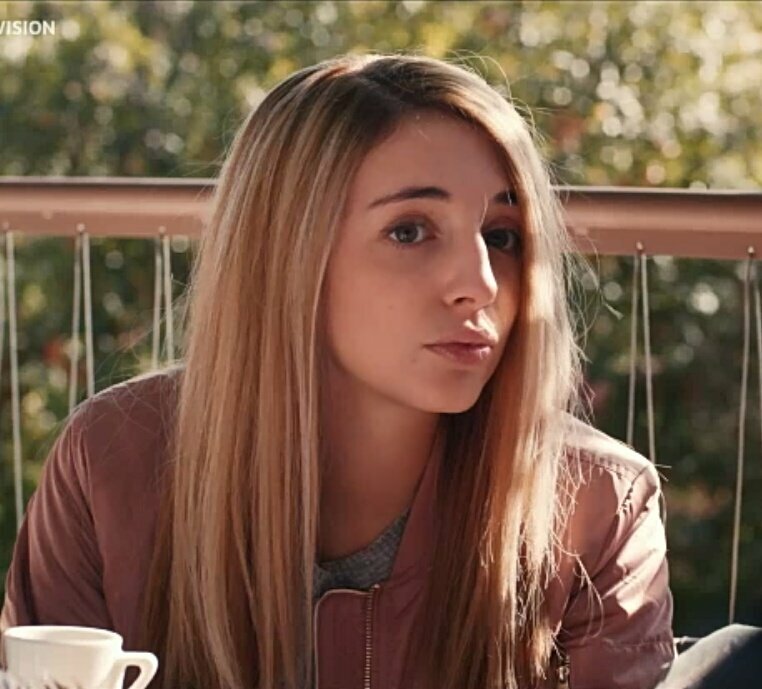 Clicca per vedere l'immagine originale Silvia in una scena di Skam Italia