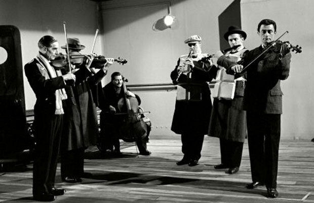 Clicca per vedere l'immagine originale L'orchestra del Titanic