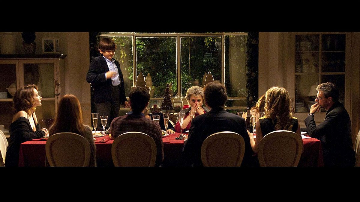 Scena cena di Una famiglia perfetta