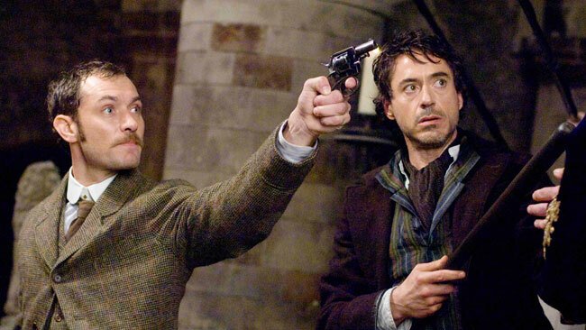 Jude Law e Robert Downey Jr. in Sherlock Holmes 