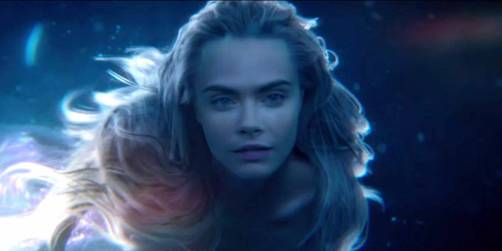 Clicca per vedere l'immagine originale Cara Delevingne è una sirena in Pan