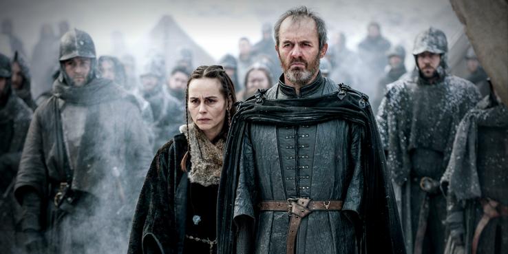 Una scena di Game of Thrones con Stannis Baratheon