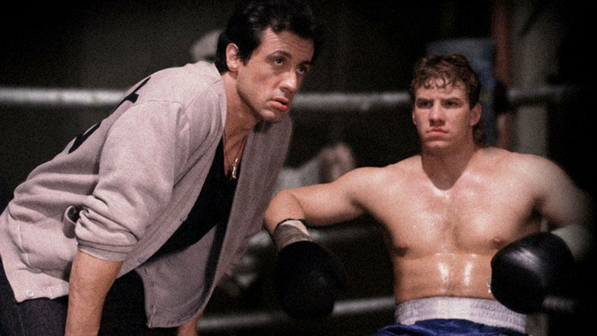 Rocky Balboa e Tommy Gunn in Rocky V Rocky Balboa assiste Tommy Gunn durante un incontro