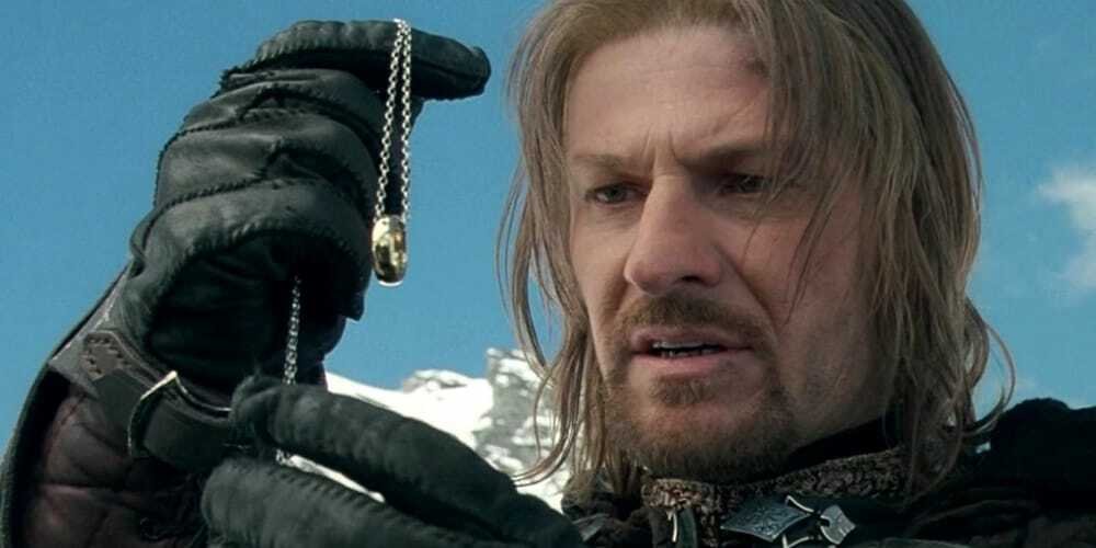 Boromir muore alla fine del primo film della trilogia