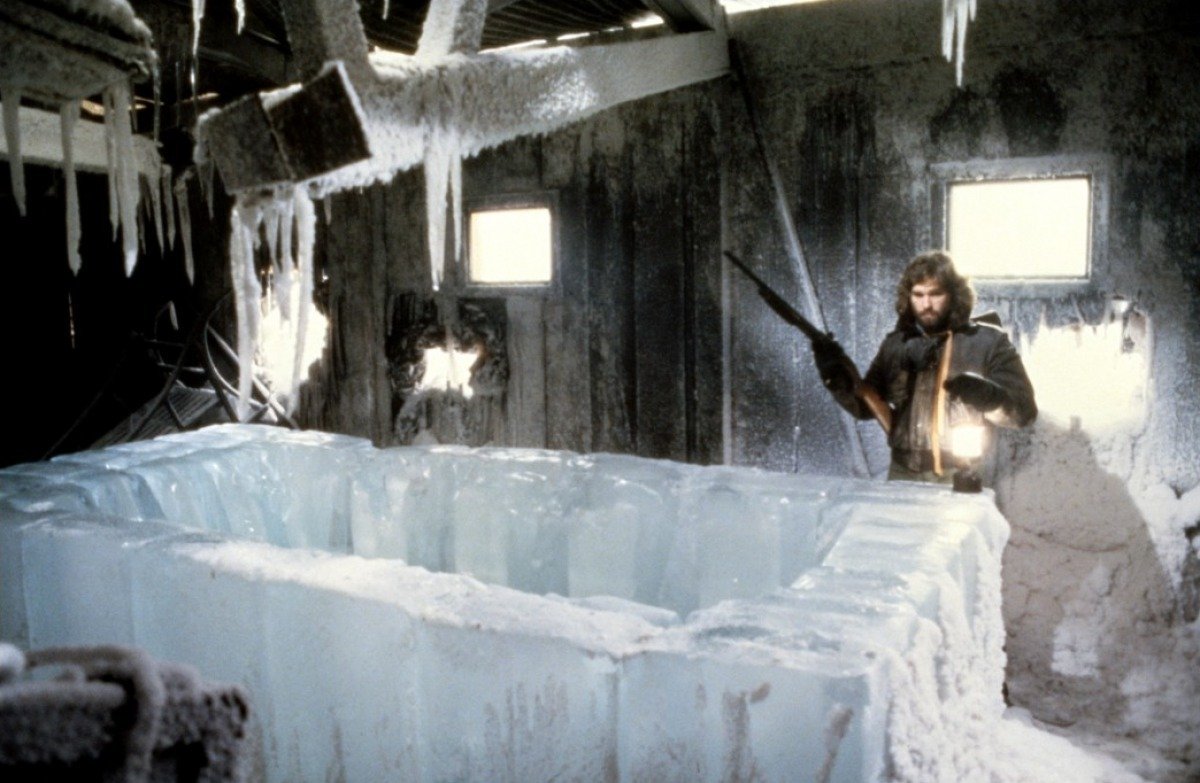 McReady scopre la bara di ghiaccio nella stazione norvegese