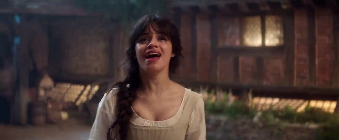 Clicca per vedere l'immagine originale Camila Cabello è Cenerentola nel trailer del film