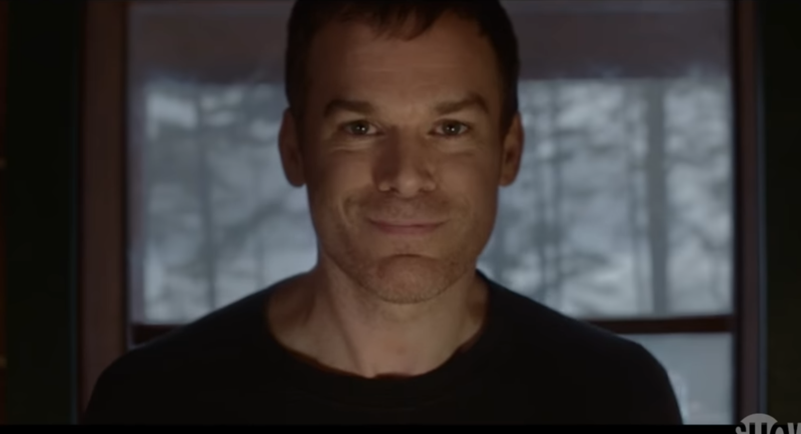 Clicca per vedere l'immagine originale Un primo piano di Dexter nel teaser