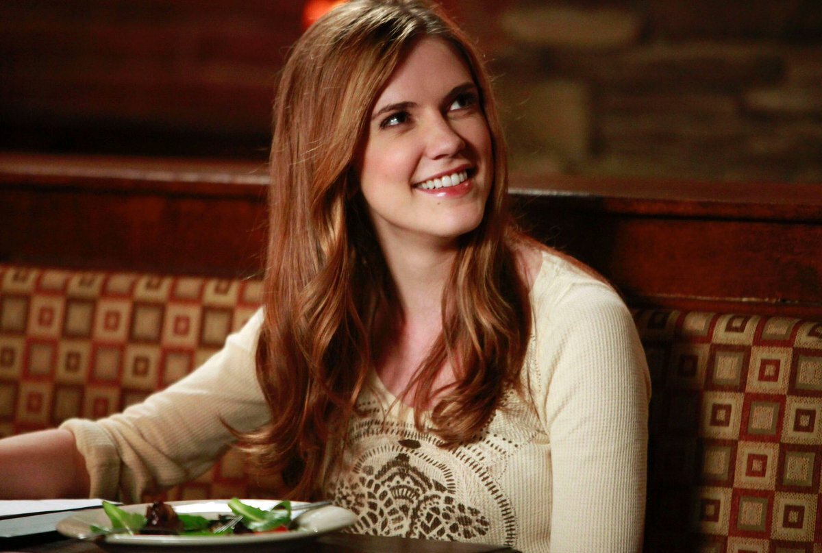 Jenna, interpretata da Sara Canning, in un'immagine di The Vampire Diaries