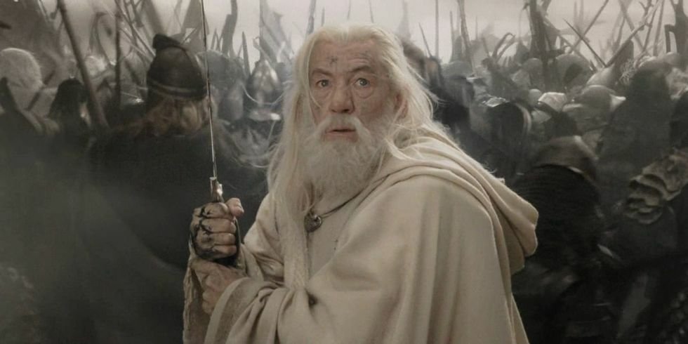 Ian McKellen è Gandalf in una scena de Il Signore degli Anelli