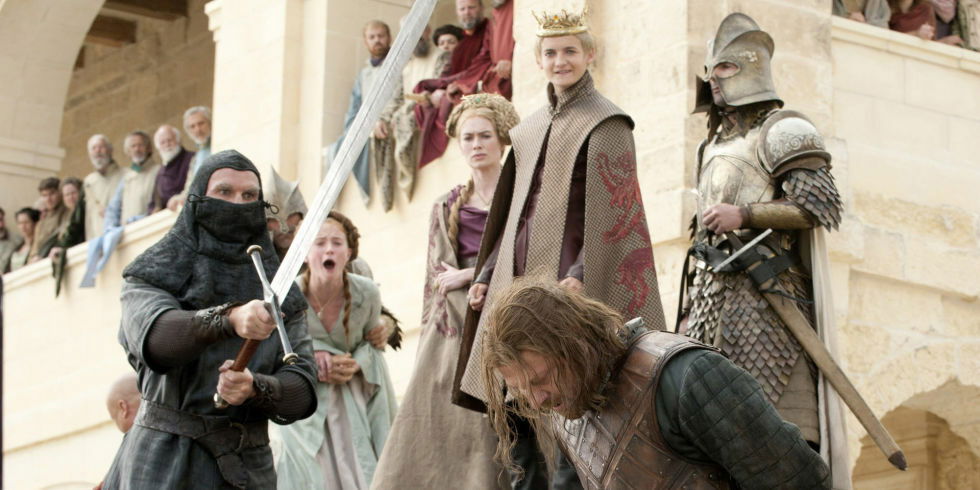Clicca per vedere l'immagine originale Game of Thrones: un'immagine dalla scena della morte di Ned Stark