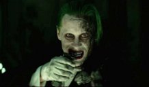 Copertina di Suicide Squad "suona" come Romanzo Criminale: dal Joker dandy al glam rock