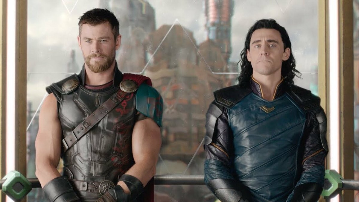 Ο Thor και ο Loki σε μια σκηνή από το Thor: Ragnarok