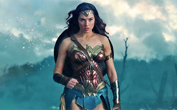 Gal Gadot nelle vesti di Diana Prince/Wonder Woman nel nuovo film Warner Bros