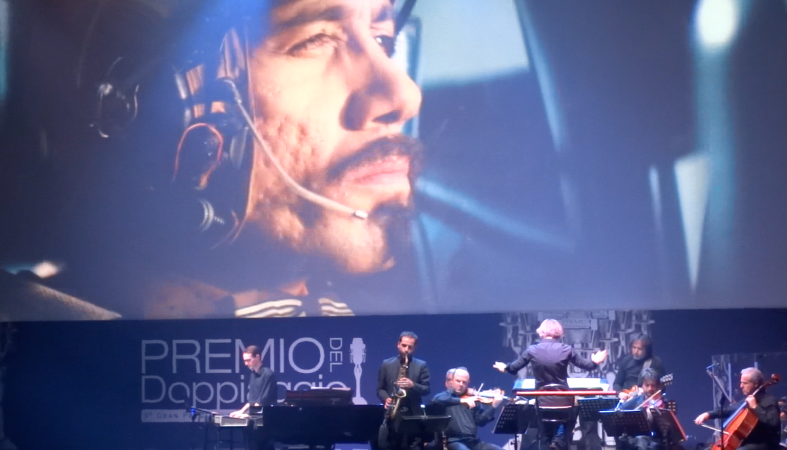 Clicca per vedere l'immagine originale Il palco durante la serata del Gran Premio del Doppiaggio 2017