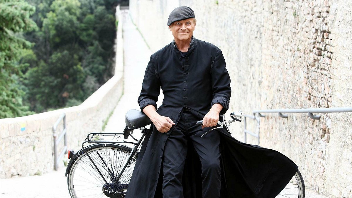 Terence Hill in Don Matteo