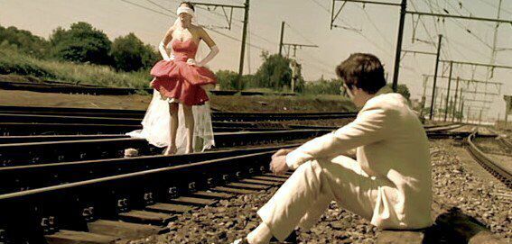 Clicca per vedere l'immagine originale Una scena di Amami se hai coraggio