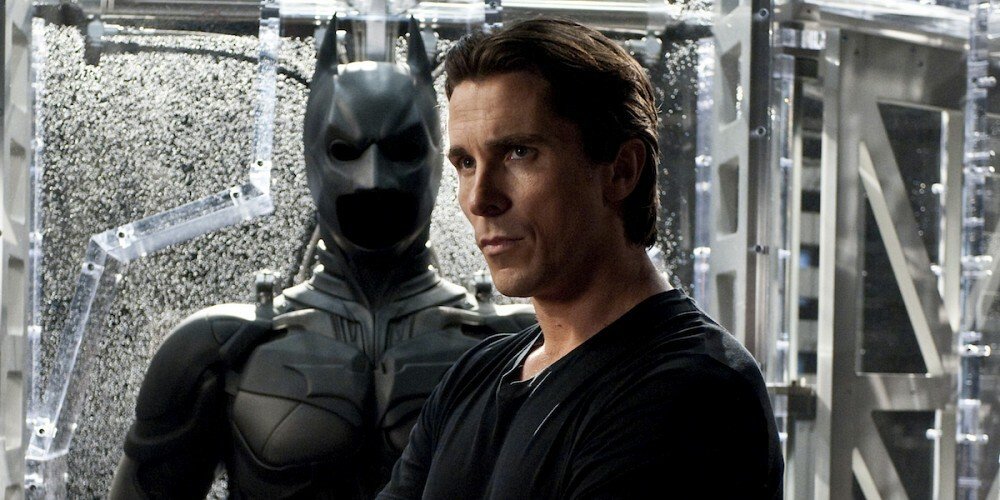 Christian Bale è Batman in Il Cavaliere Oscuro