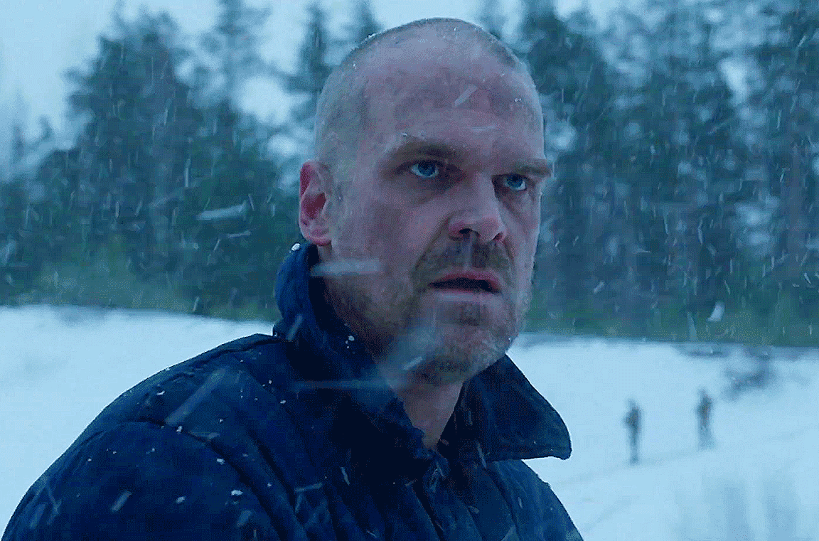 Stranger Things 4 potrebbe ruotare intorno al salvataggio di Hopper Hopper nel teaser trailer di Stranger Things 4