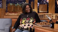 Copertina di Whoopi Goldberg presenta la sua linea di maglioni al Tonight Show con Jimmy Fallon