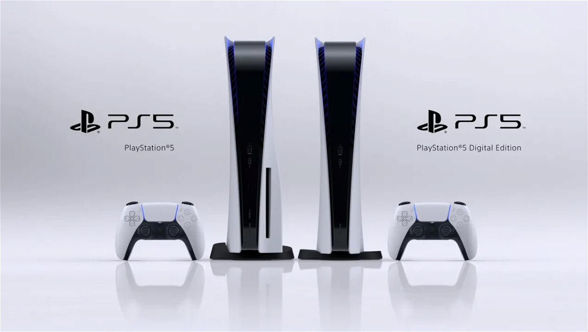 PlayStation 5: a sinistra la versione Standard, a destra quella Digital