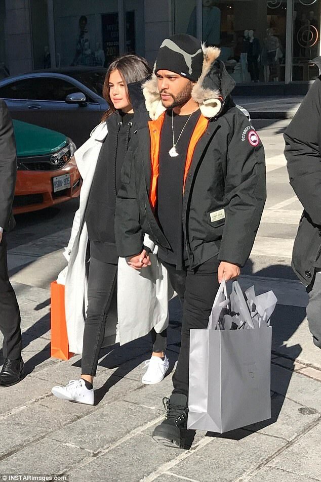 Selena Gomez e The Weeknd in giro per Toronto
