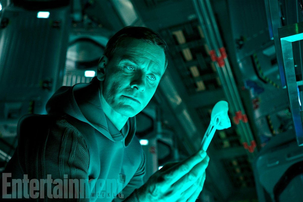 Michael Fassbender in una scena di Alien: Covenant