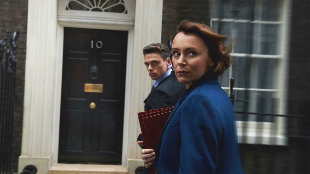 Richard Madden e Keeley Hawes in movimento