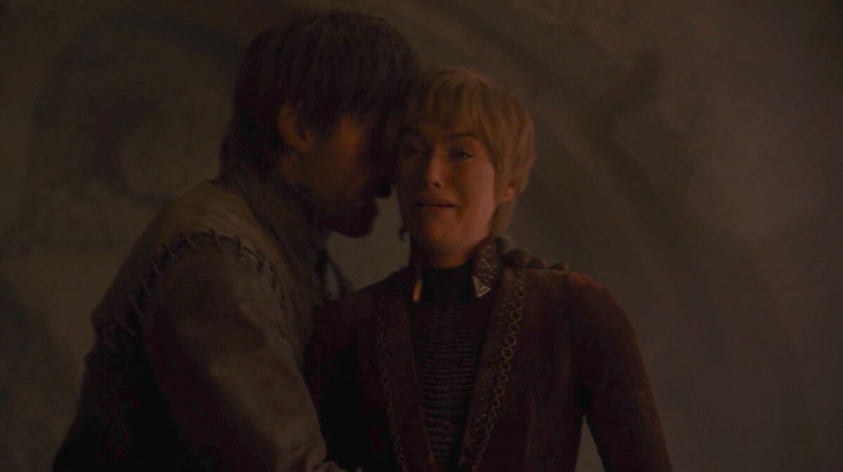 Nikolaj Coster-Waldau e Lena Headey nella scena di morte di Jaime e Cersei Lannister