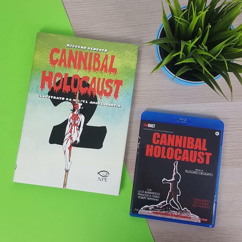 Cannibal Holocaust accanto al suo sequel illustrato
