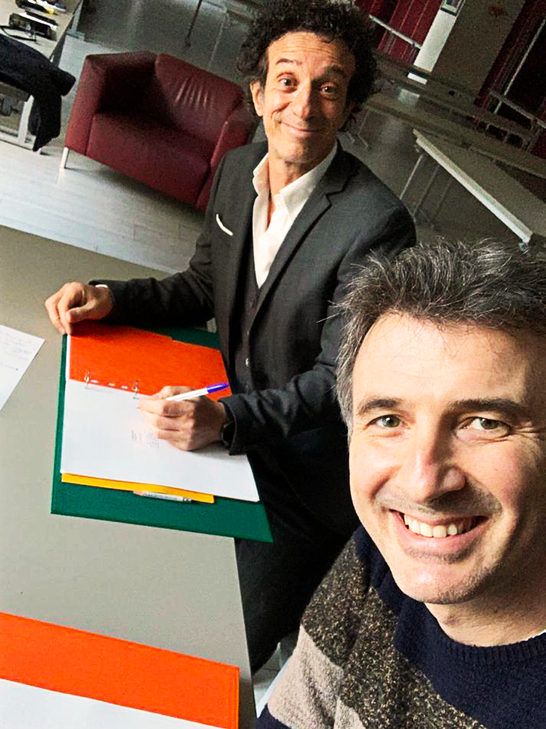 Clicca per vedere l'immagine originale Ficarra e Picone sorridono