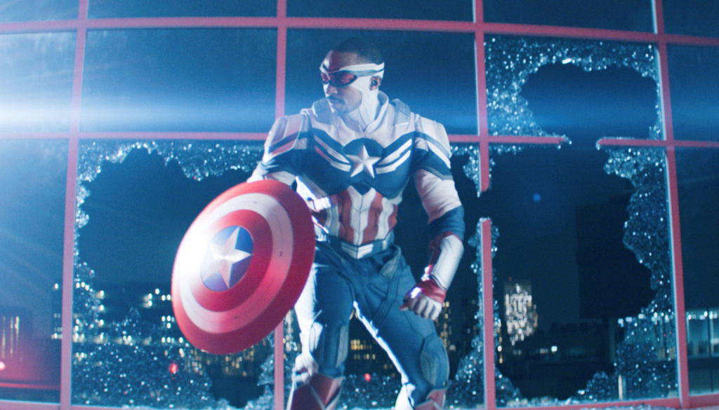 Clicca per vedere l'immagine originale Sam Wilson con il nuovo costume da Captain America