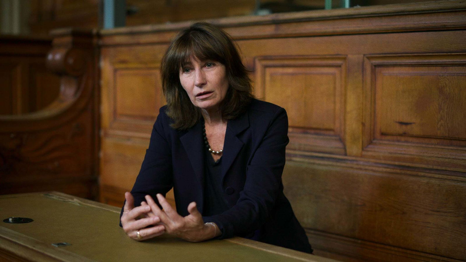 Clicca per vedere l'immagine originale Patricia Tourancheau in una scena del doc Le donne e l'assassino