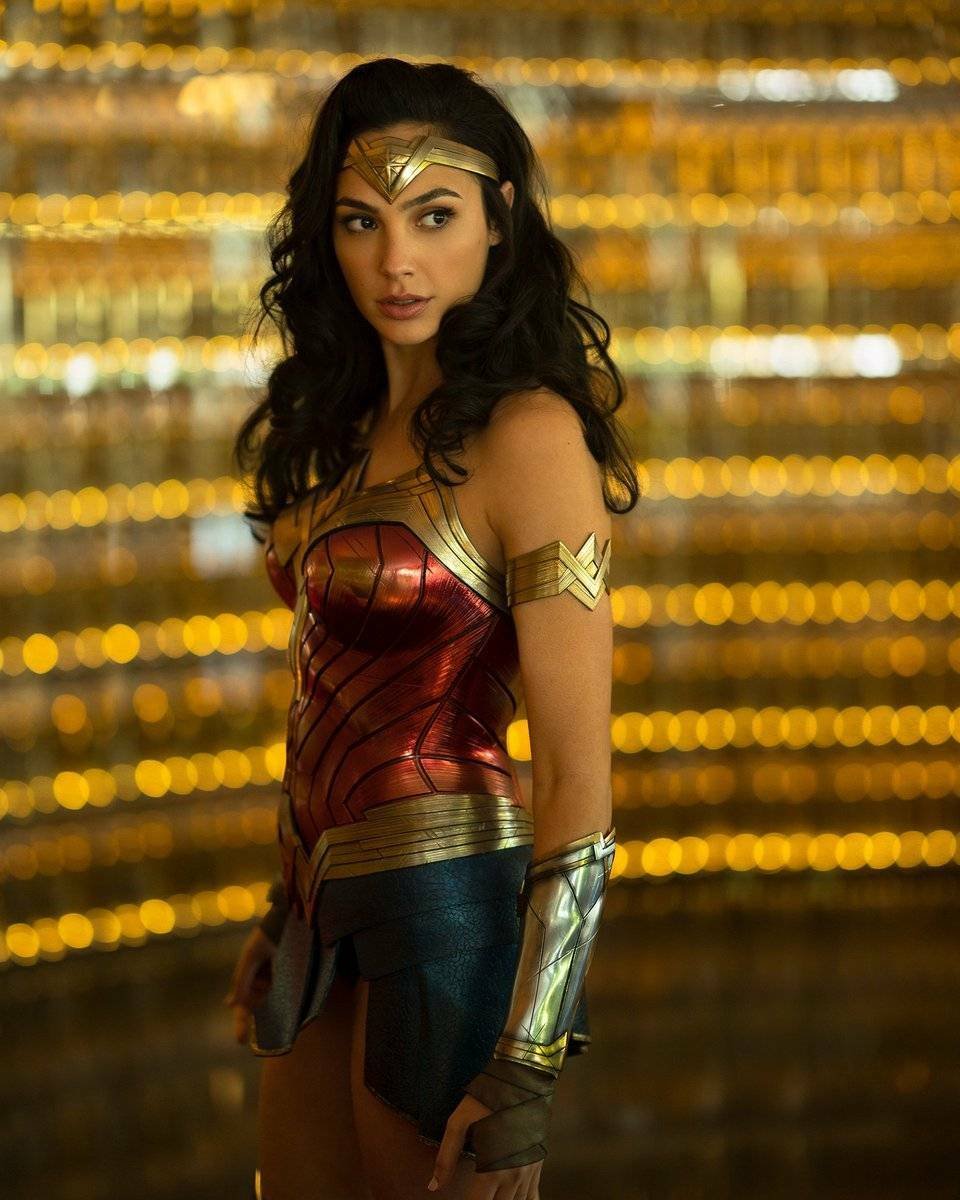 Gal Gadot nel costume di Wonder Woman